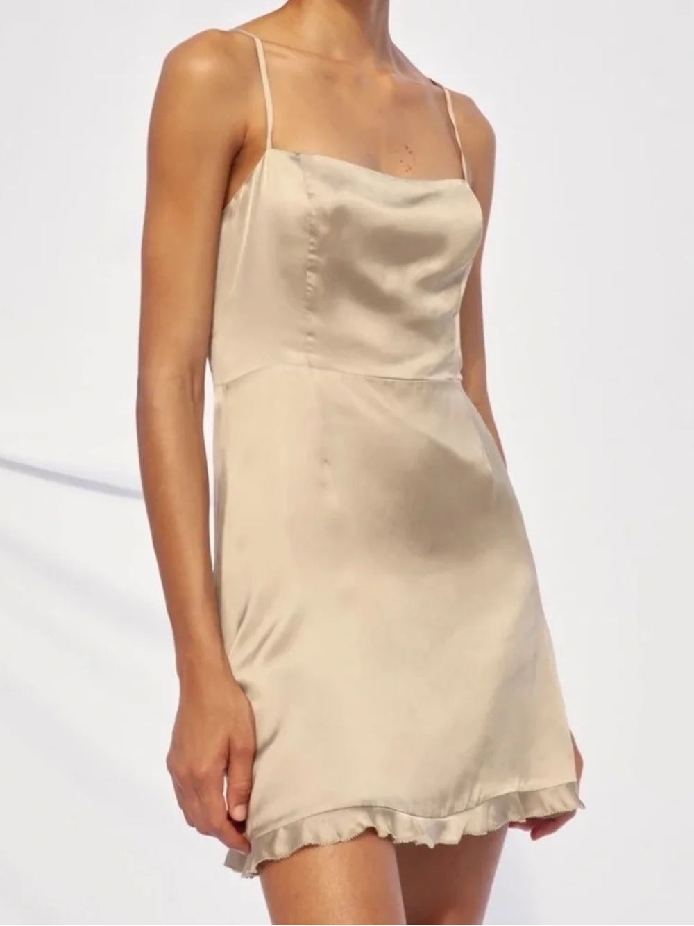 Aritzia Wilfred Sz 4 Isabelle Satin Gold Elegant Feminine Mini Dress